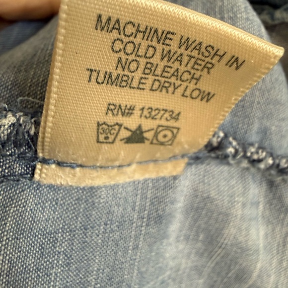 Anthropologie Cloth & Stone Top Chambray Denim Shirt Camp Blouse Laredo WesternL - Picture 7 of 7